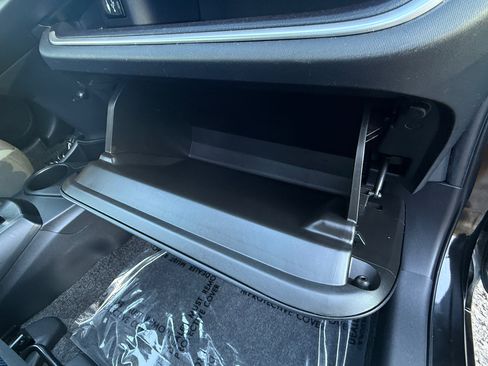 Used 2016 Toyota Prius C Two image 39