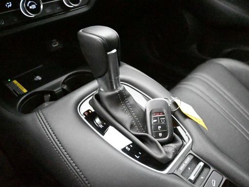 Used 2024 Honda HR-V EX-L image 5