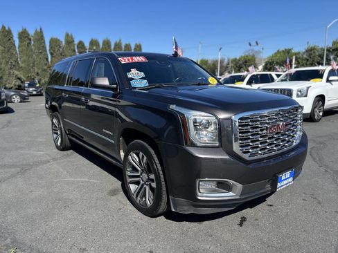 Used 2018 GMC Yukon XL Denali w/ Denali Ultimate Package image 2