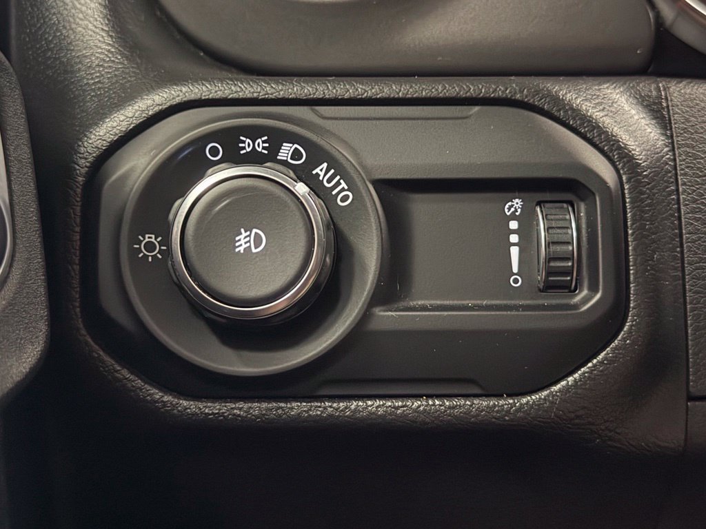 Used 2023 Jeep Wrangler Sport AWD/4WD image 14