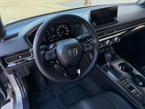 Certified 2025 Honda Civic Sport image 9