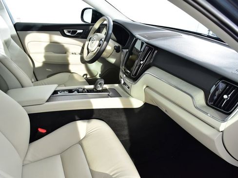 Used 2023 Volvo XC60 T8 Plus w/ Climate Package image 35