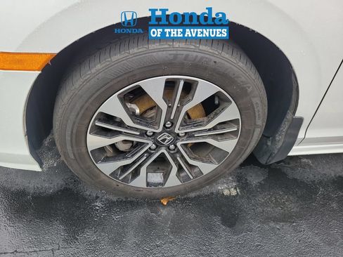 Used 2025 Honda Odyssey Elite image 4
