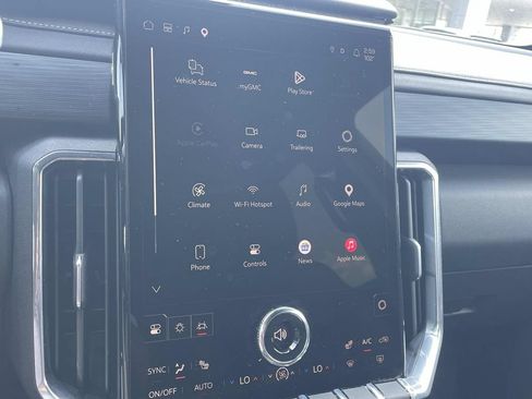 Used 2026 GMC Acadia Elevation w/ Elevation Premium Package FWD image 19