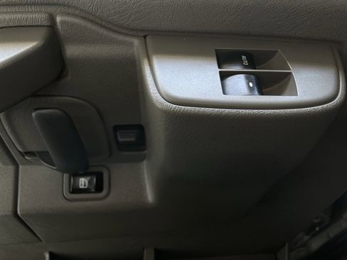 Used 2017 Chevrolet Express 3500 LT w/ LT Preferred Equipment Group image 17