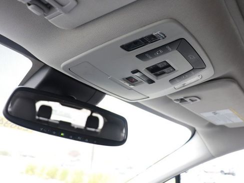 Used 2023 Toyota Sienna XLE image 25