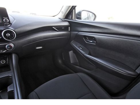 Certified 2025 Nissan Sentra S FWD image 13