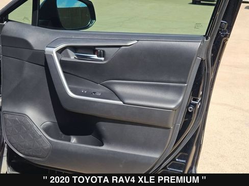 Used 2020 Toyota RAV4 XLE Premium FWD image 29