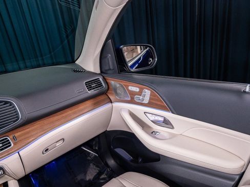 New 2026 Mercedes-Benz GLS 580 4MATIC image 26