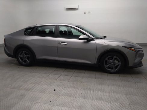 Used 2025 Kia K4 FWD image 11