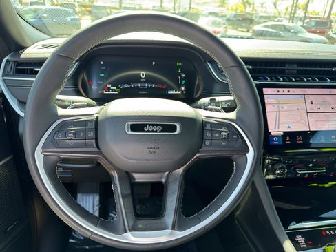 Used 2024 Jeep Grand Cherokee Limited 4xe AWD/4WD image 14