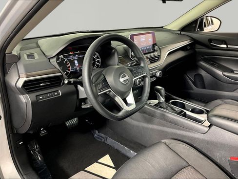 Certified 2024 Nissan Altima 2.5 SV FWD image 17