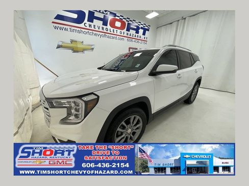 Used 2022 GMC Terrain SLT AWD/4WD image 1