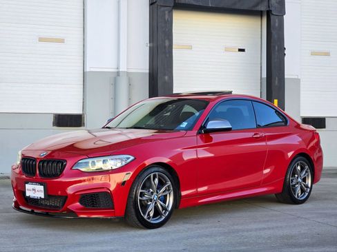 Used 2015 BMW M235i Coupe image 3