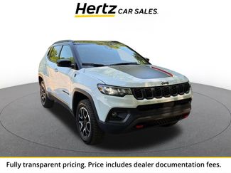 Used 2025 Jeep Compass Trailhawk AWD/4WD video 1