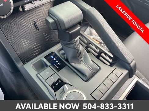 Certified 2026 Toyota Tacoma SR5 AWD/4WD image 31