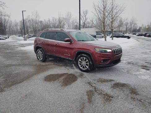 Certified 2019 Jeep Cherokee Latitude Plus w/ Comfort/Convenience Group image 7