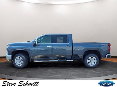 Used 2020 Chevrolet Silverado 2500 LTZ w/ LTZ Convenience Package AWD/4WD image 2