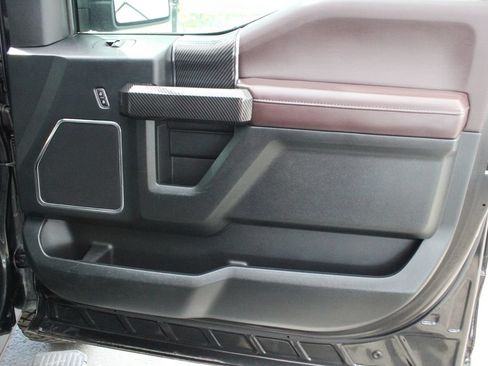 Used 2015 Ford F150 Platinum w/ Equipment Group 701A Luxury AWD/4WD image 53