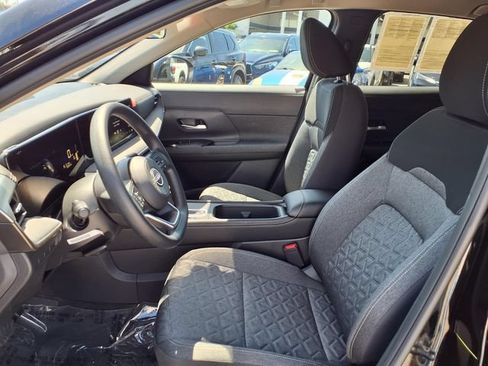 Certified 2025 Nissan Kicks SV AWD/4WD image 15