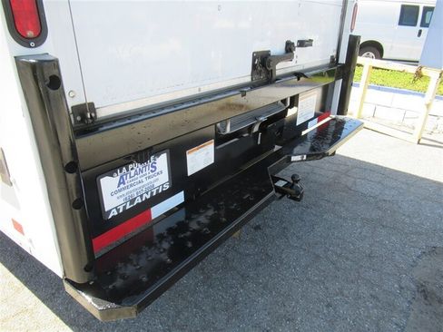 Used 2021 GMC Savana 3500 Extended w/ Power Convenience Package image 9