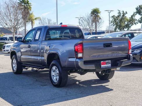 Used 2020 Toyota Tacoma SR image 6