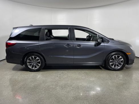 Used 2023 Honda Odyssey EX-L image 2