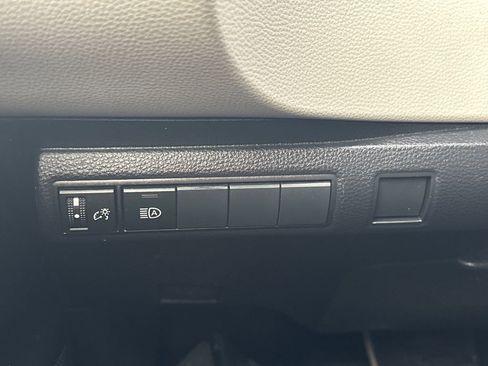 Used 2023 Toyota Corolla LE image 32