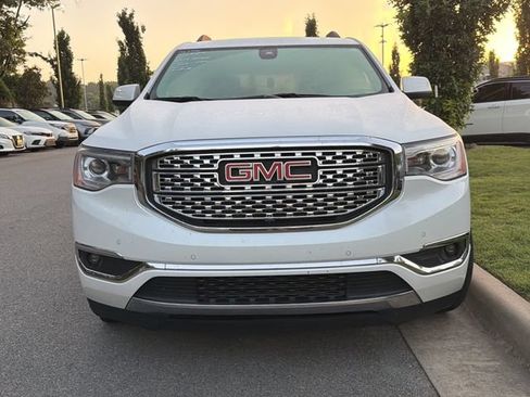 Used 2019 GMC Acadia Denali w/ Technology Package FWD image 2