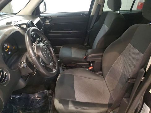 Used 2015 Jeep Patriot Latitude image 10