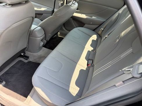Used 2024 Hyundai Elantra SEL FWD image 19