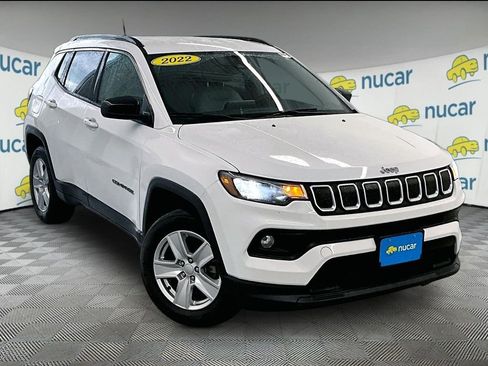 Used 2022 Jeep Compass Latitude w/ Convenience Group AWD/4WD image 1