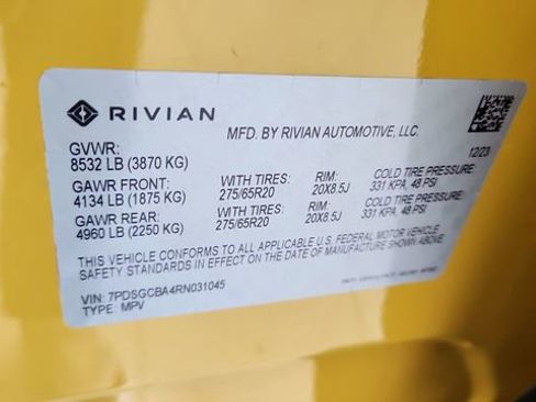 Used 2024 Rivian R1S Adventure image 64