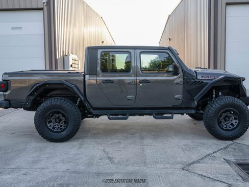 Used 2023 Jeep Gladiator Mojave w/ Trailer Tow Package image 9