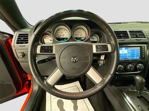 Used 2010 Dodge Challenger R/T image 11