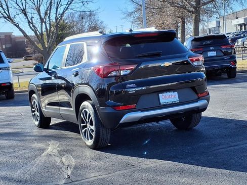 Used 2025 Chevrolet TrailBlazer LT image 3