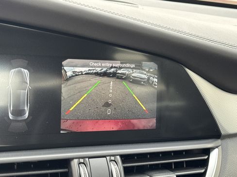 Used 2023 Alfa Romeo Giulia Veloce image 32