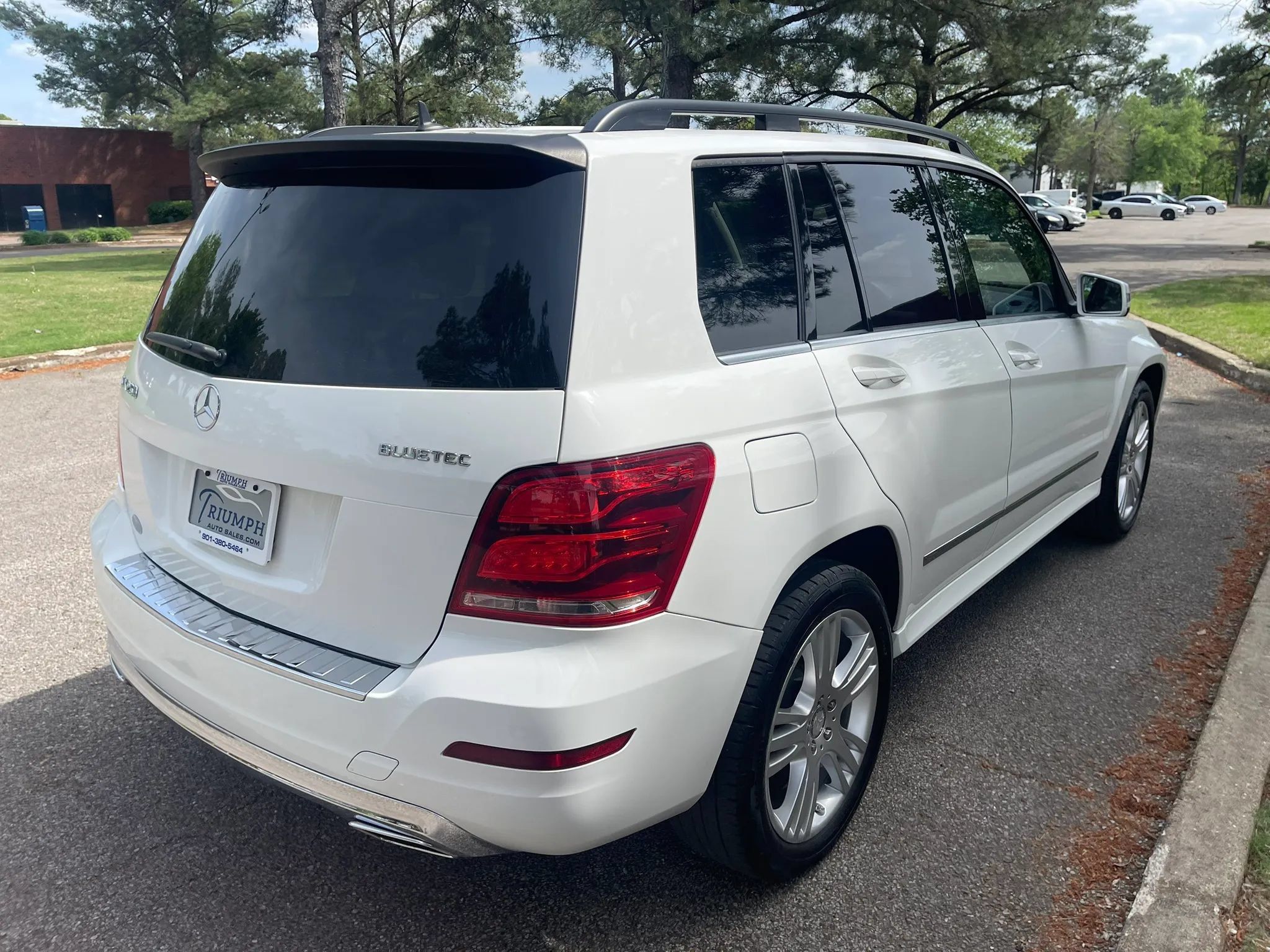 Used 2014 Mercedes-Benz GLK 250 BlueTEC 4MATIC image 5