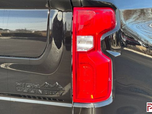 Used 2024 Chevrolet Silverado 1500 High Country image 34