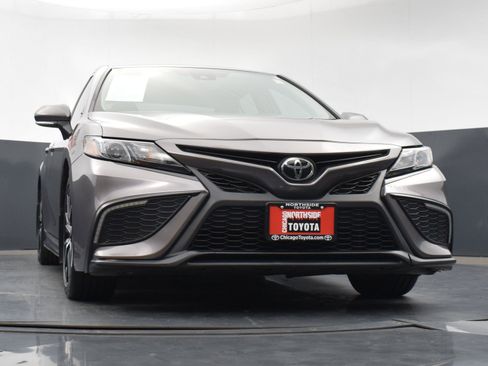 Used 2024 Toyota Camry SE image 29