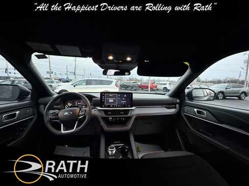 Used 2025 Ford Explorer ST-Line image 17