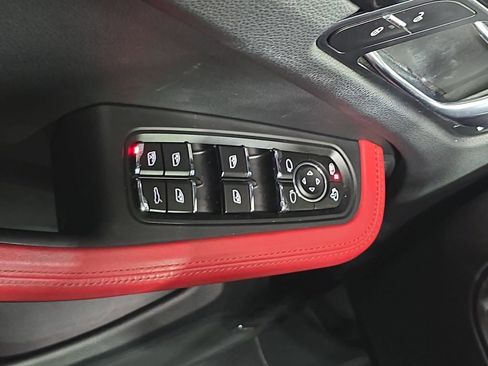 Used 2018 Porsche Macan AWD/4WD image 21