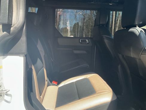 Used 2022 Ford Bronco Wildtrak image 13