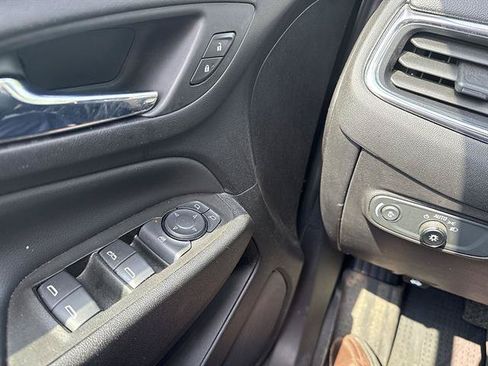 Used 2024 Chevrolet Equinox LT w/ LPO, Floor Liner Package FWD image 43