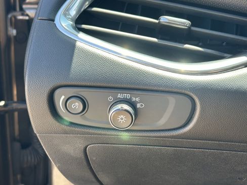 Used 2020 Chevrolet Malibu Premier FWD image 15