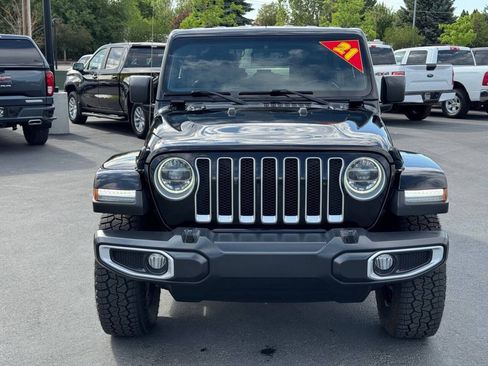 Used 2021 Jeep Wrangler Unlimited Sahara w/ Uconnect 4C Nav & Sound Group AWD/4WD image 2