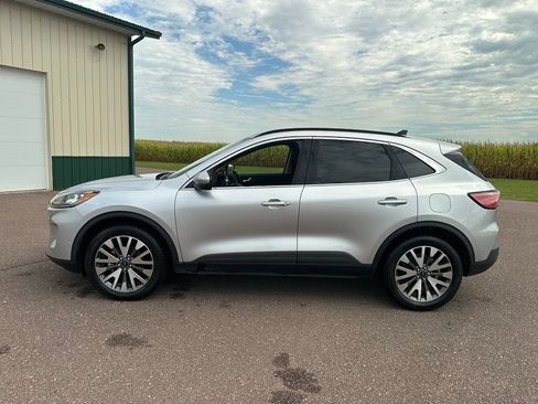 Used 2020 Ford Escape Titanium AWD/4WD image 37