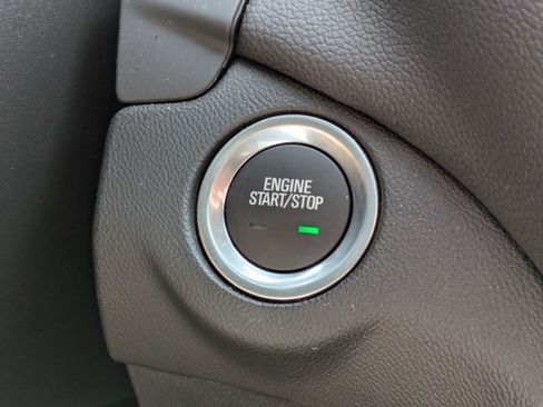 Used 2024 Chevrolet Equinox LT FWD image 28