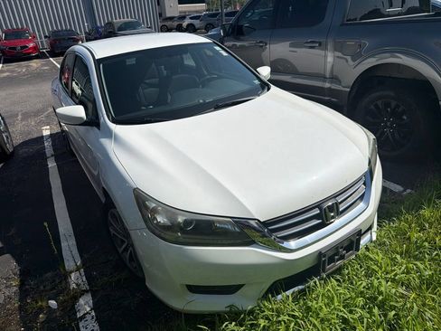 Used 2014 Honda Accord Sport image 2