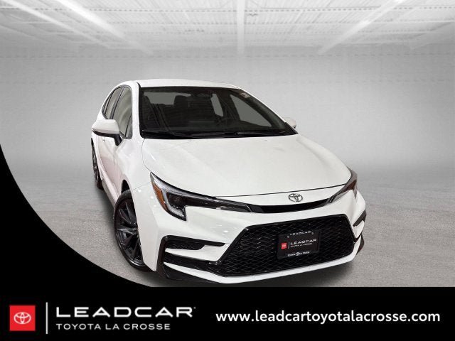 Used 2026 Toyota Corolla SE FWD image 1